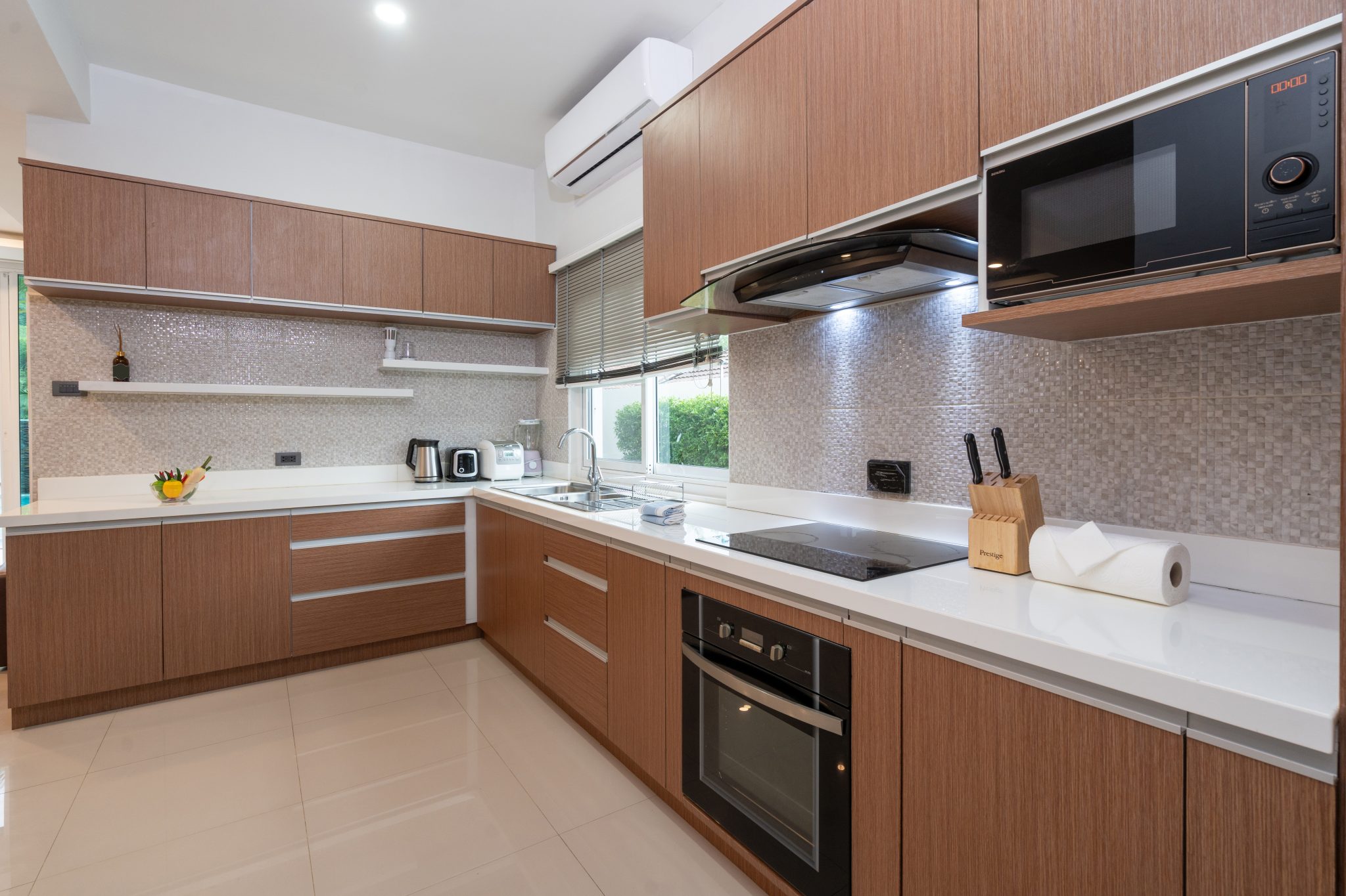 10 Kitchen Cabinet Designs for 2024 | 44 Wood