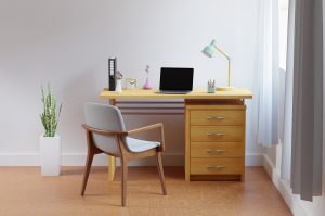 A Guide to Choosing the Right Home Office Desk