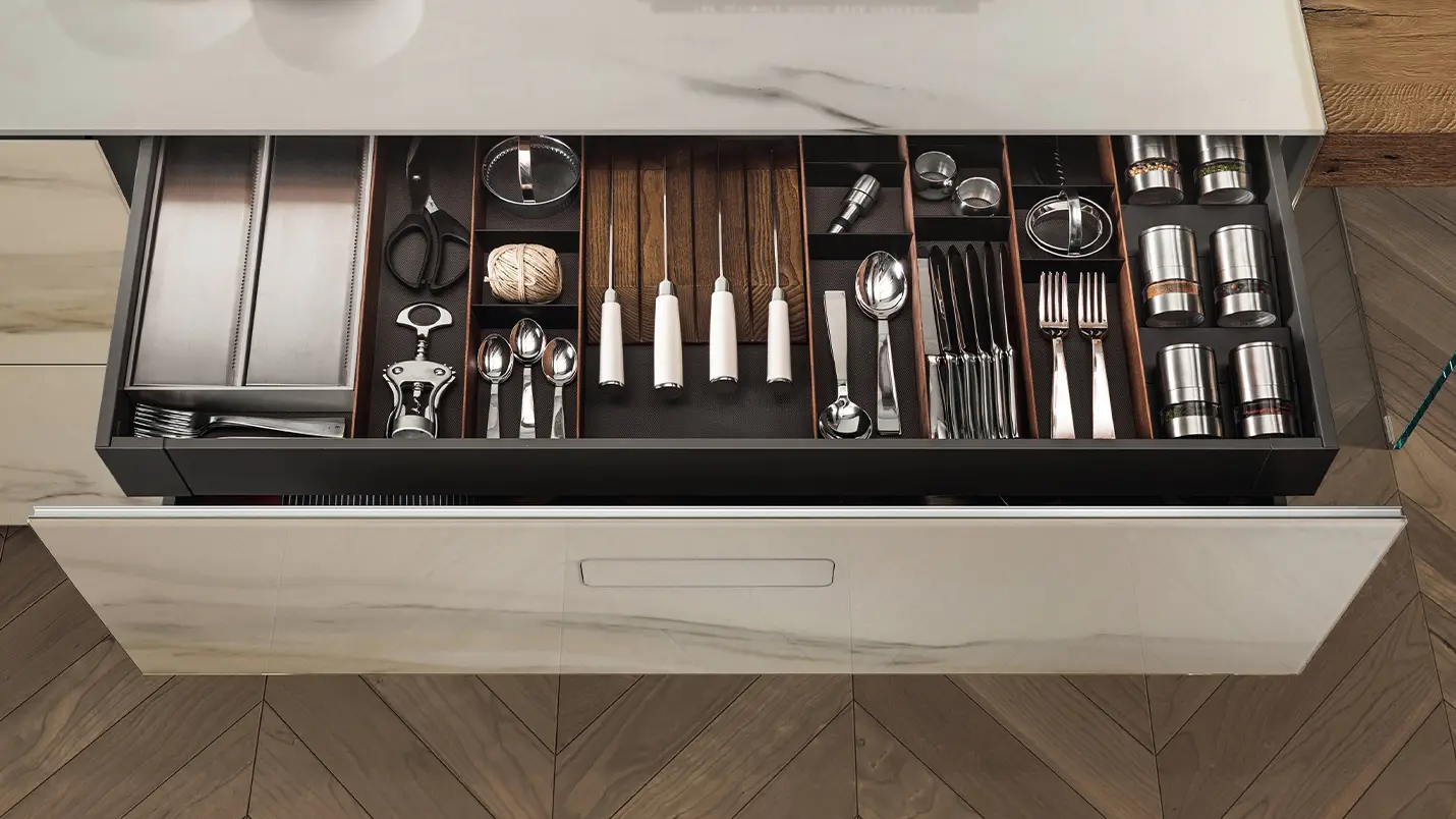 44 WOOD GHANA LTD - CUSTOM CABINETRY -Discover the Accessories that Make it Exceptional